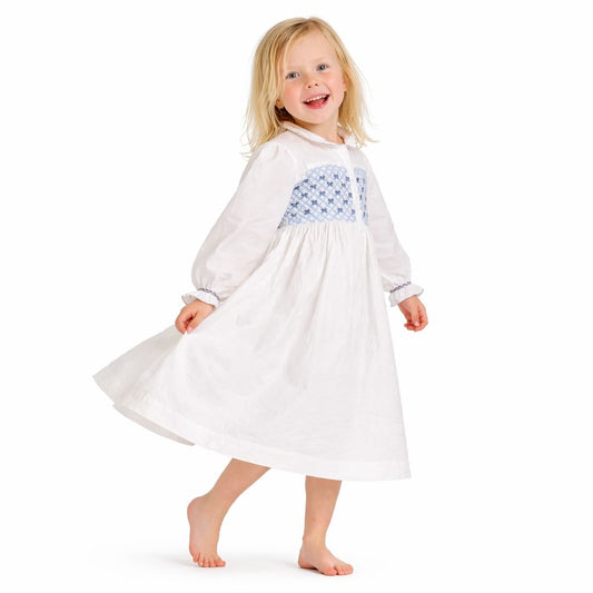 Lycke - Hvit nattkjole med vaffelsøm